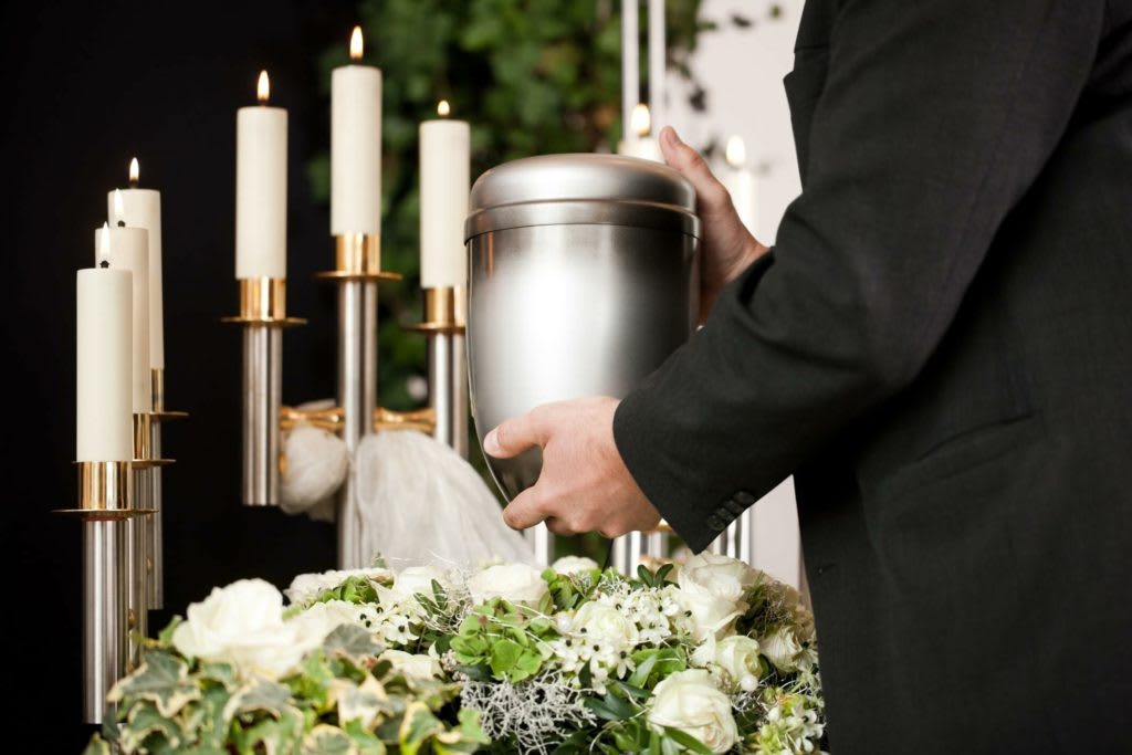 Choosing an Urn: Four Things to Consider